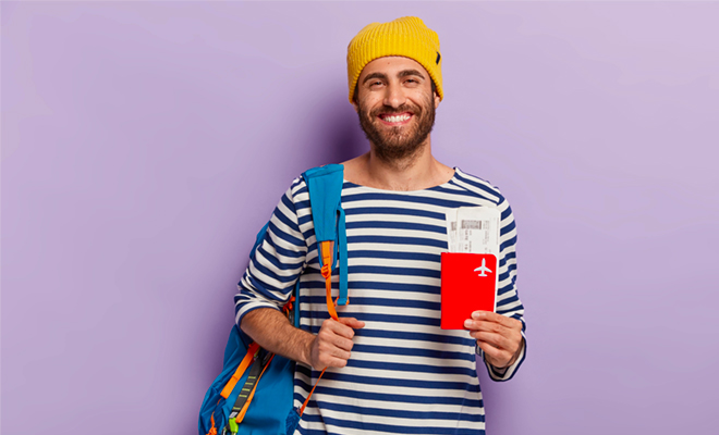 VEVS Global - Australian Visitor Visa Assistance - Tourist Visiting Australia A tourist visiting Australia with a visitor visa
