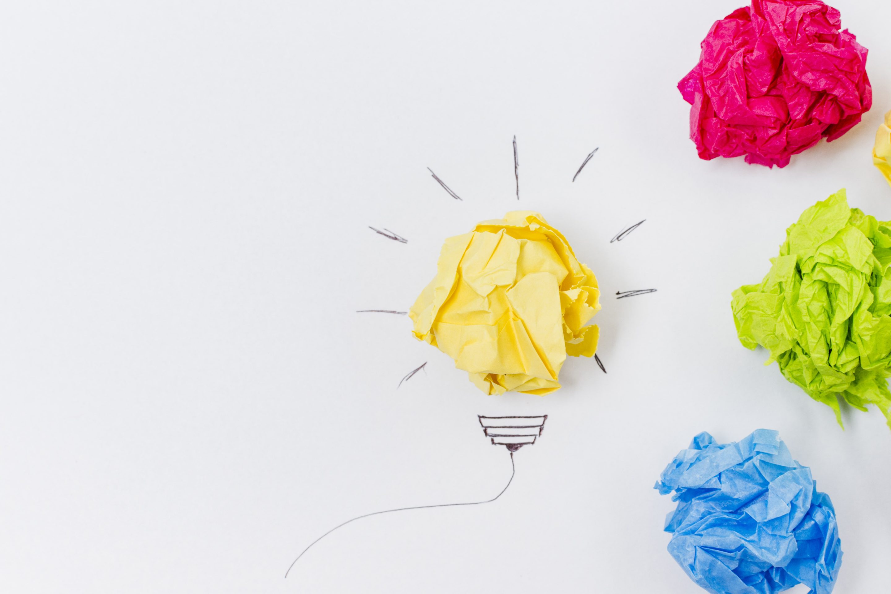 top-view-papel-balls-idea-concept-min