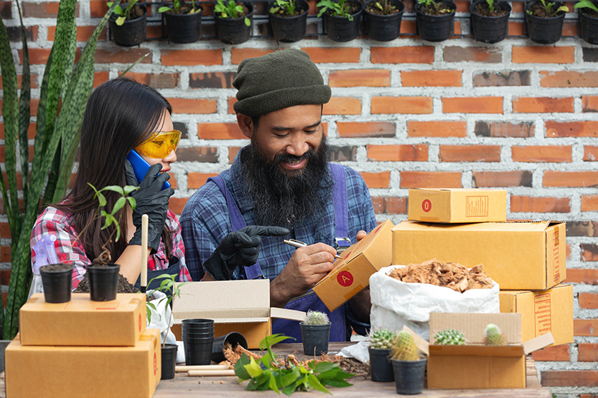 selling-plant-online-sellers-communicates-with-customer Work in Australia